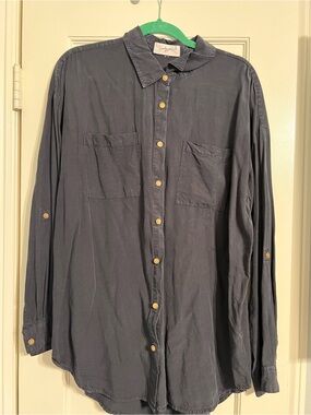 Casual woman’s Button-Up Shirt in Charcoal